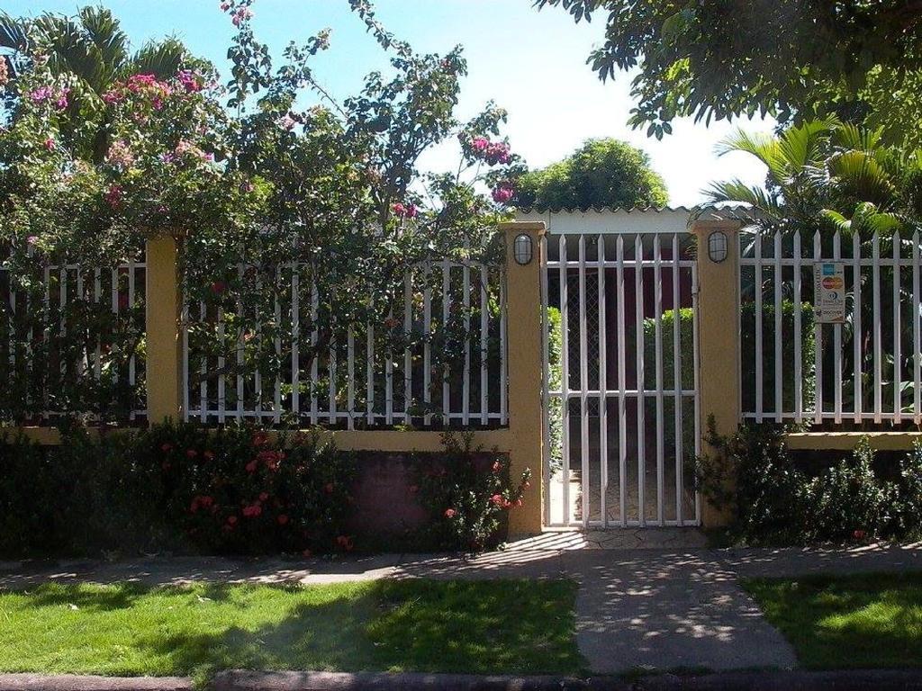 Hostal Casa Los Espinoza Managua Dış mekan fotoğraf