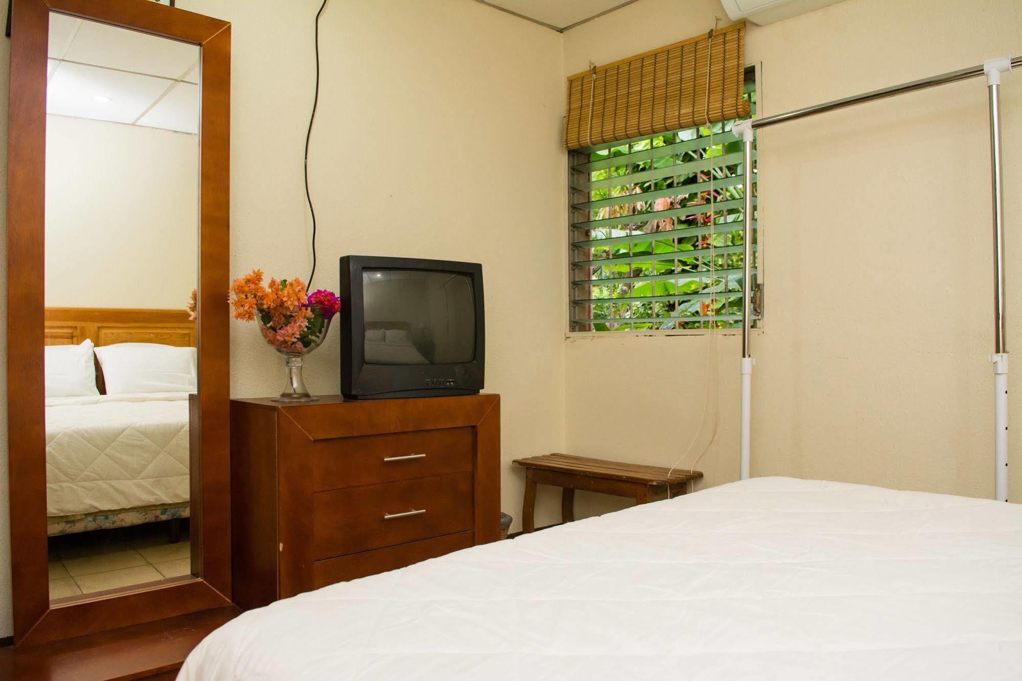 Hostal Casa Los Espinoza Managua Dış mekan fotoğraf